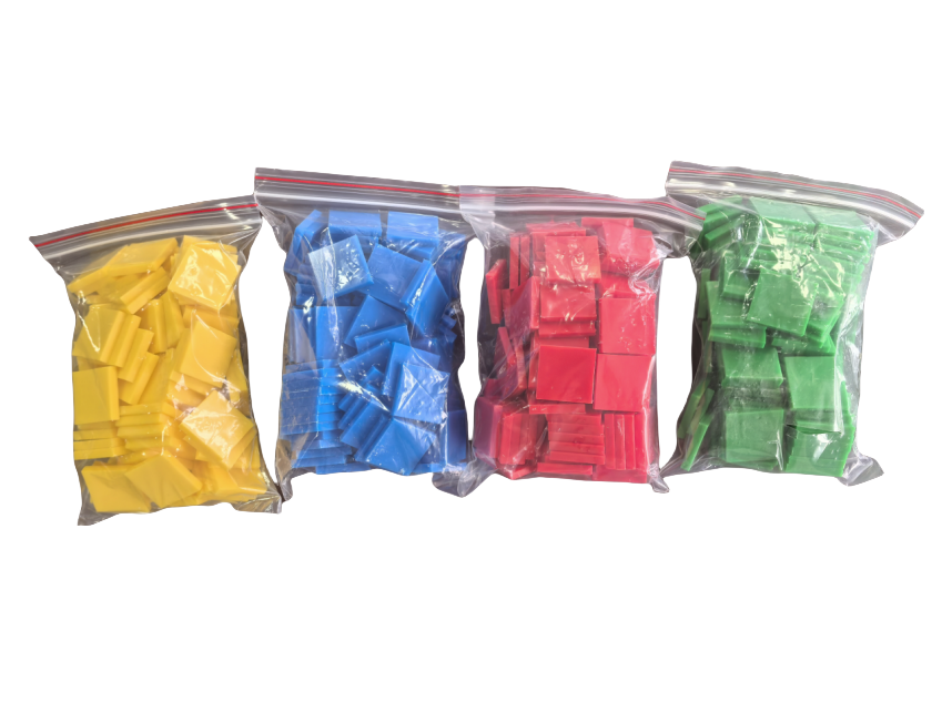 400 plastic square bricks